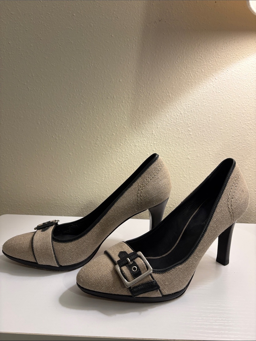 Banana Republic Beige Buckle Pump Heels